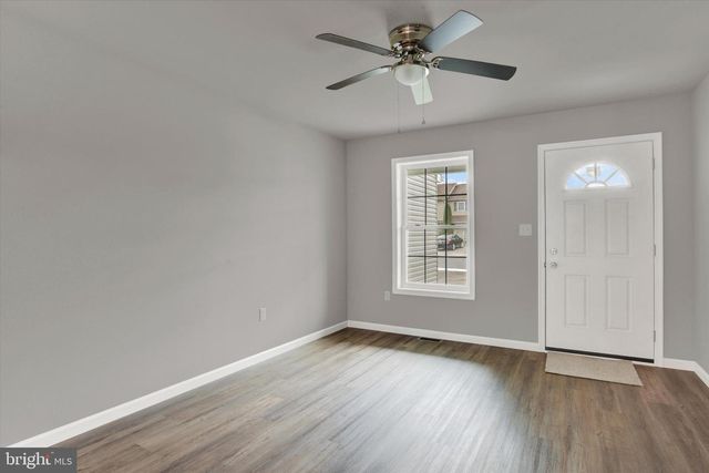 137 SABLE DR, Carlisle, PA 17013