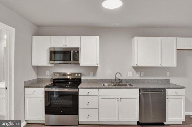 137 SABLE DR, Carlisle, PA 17013