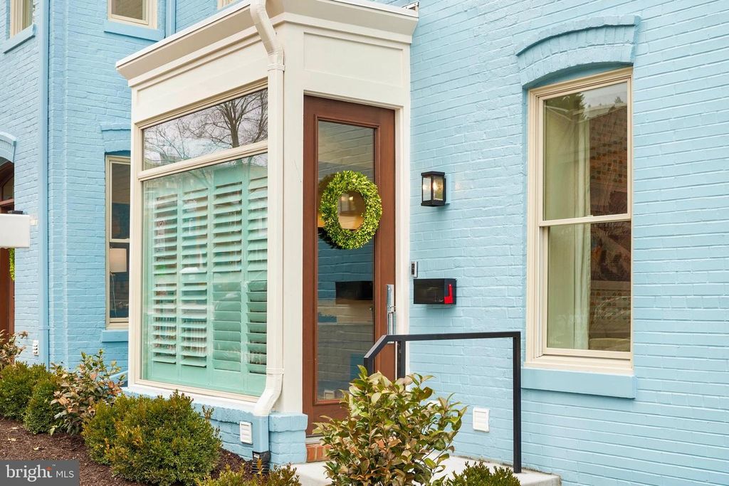 Image 1 of property listing at 1235 W ST NW #B, Washington, DC 20009