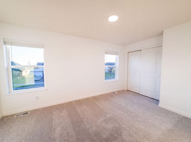 10773 Hemingway Avenue S, Cottage Grove, MN 55016