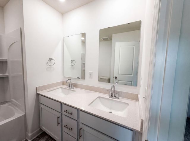 10773 Hemingway Avenue S, Cottage Grove, MN 55016