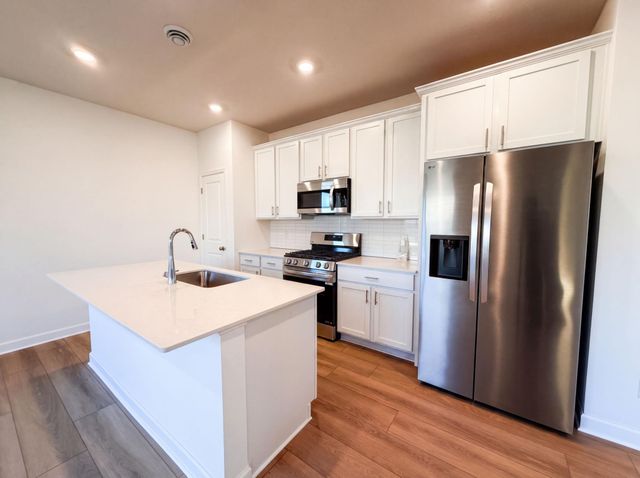10773 Hemingway Avenue S, Cottage Grove, MN 55016