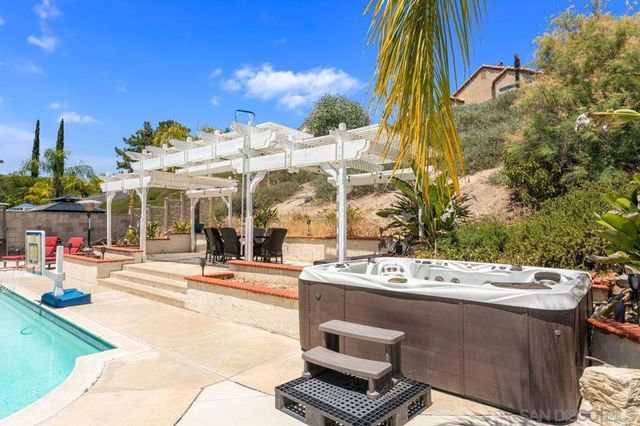23746 VIA SEGOVIA, Murrieta, CA 92562