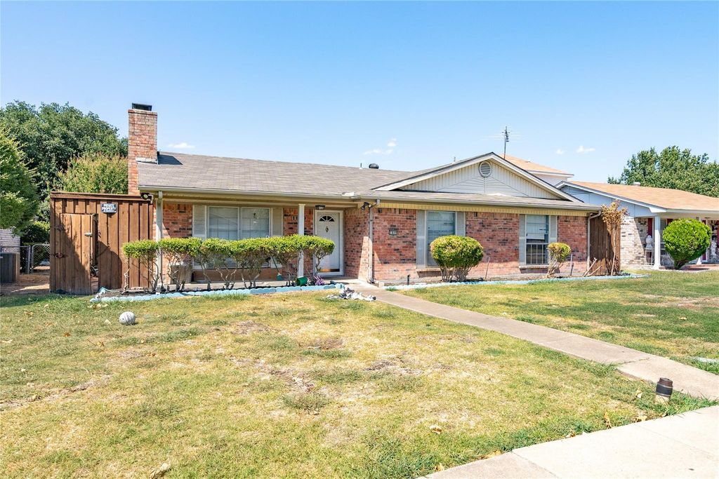 1809 Crockett Street, Garland, TX 75042