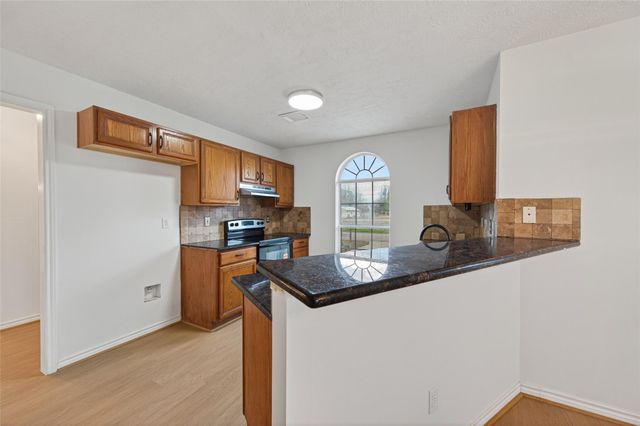 653 Nelson Street, Sealy, TX 77474