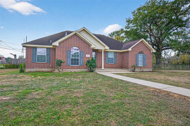 653 Nelson Street, Sealy, TX 77474