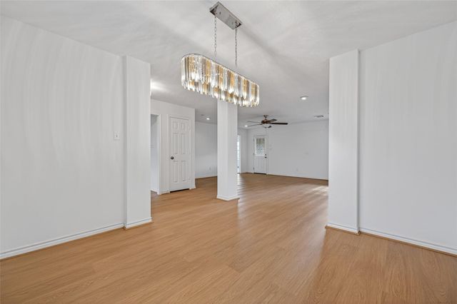 653 Nelson Street, Sealy, TX 77474