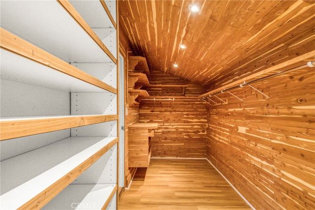 10566 Andora, Chatsworth, CA 91311