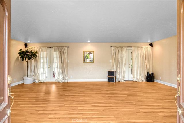 10566 Andora, Chatsworth, CA 91311