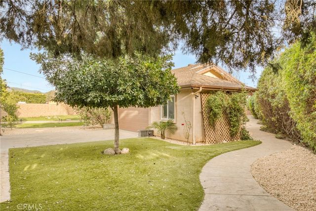 10566 Andora, Chatsworth, CA 91311