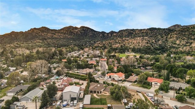 10566 Andora, Chatsworth, CA 91311