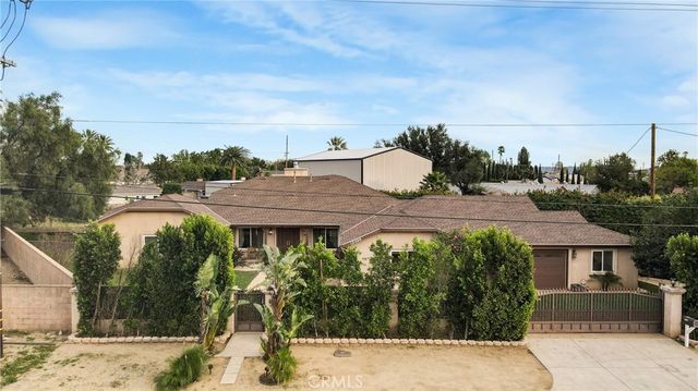 10566 Andora, Chatsworth, CA 91311