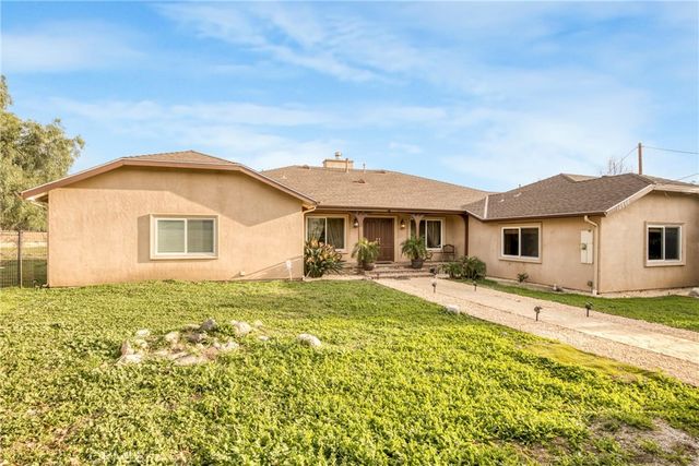 10566 Andora, Chatsworth, CA 91311