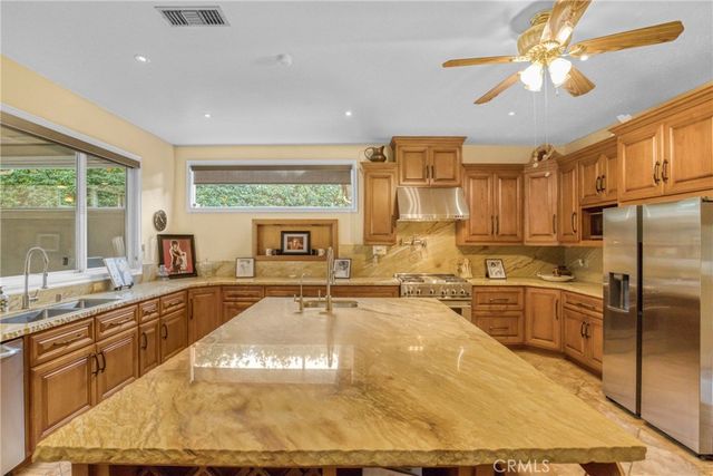 10566 Andora, Chatsworth, CA 91311