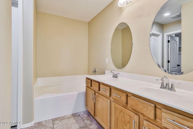 2965 W DANCER Lane, San Tan Valley, AZ 85144