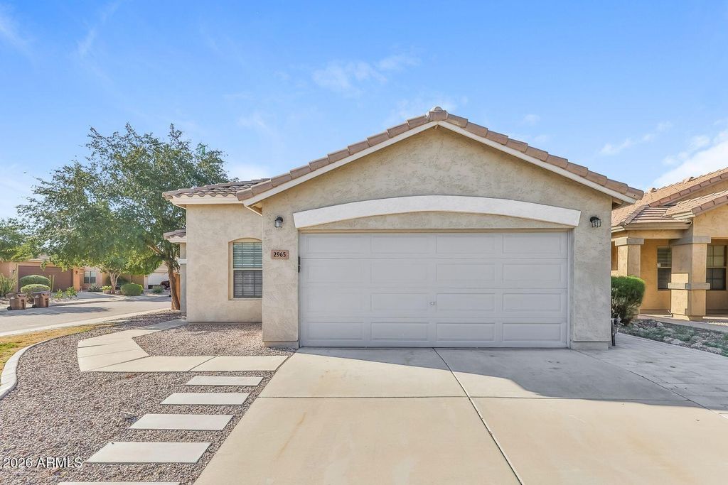 2965 W DANCER Lane, San Tan Valley, AZ 85144