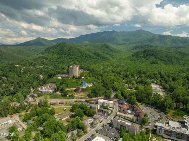 744 Widows Knob Road, Gatlinburg, TN 37738