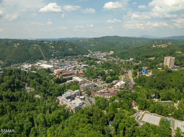 744 Widows Knob Road, Gatlinburg, TN 37738
