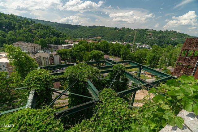 744 Widows Knob Road, Gatlinburg, TN 37738