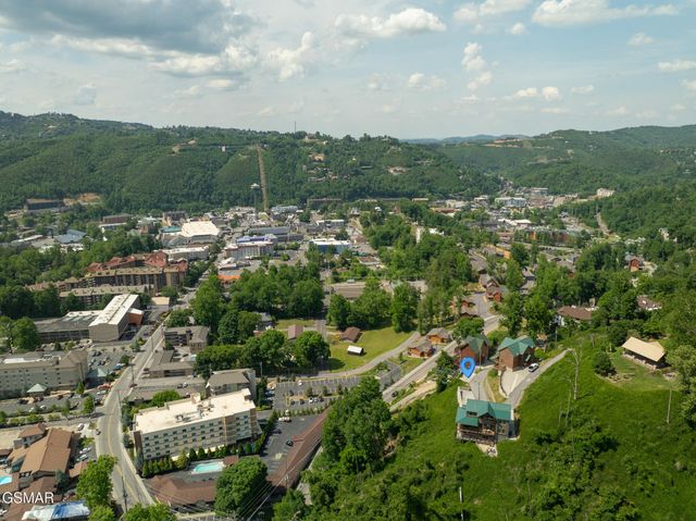 744 Widows Knob Road, Gatlinburg, TN 37738
