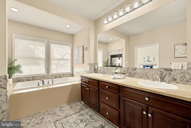 20407 PEACH TREE RD, Dickerson, MD 20842