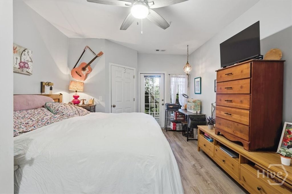 Image 12 of property listing at 2317 Whitemarsh Way, Savannah, GA 31410