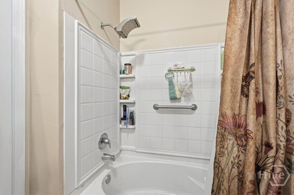 Image 18 of property listing at 2317 Whitemarsh Way, Savannah, GA 31410