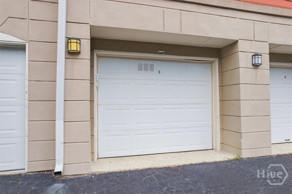 Image 23 of property listing at 2317 Whitemarsh Way, Savannah, GA 31410