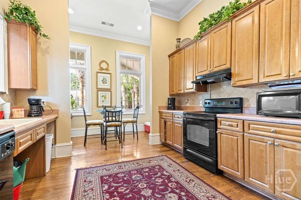 Image 40 of property listing at 2317 Whitemarsh Way, Savannah, GA 31410