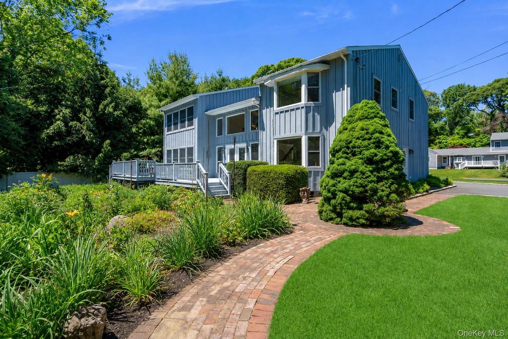 47 Lubber Street, Stony Brook, NY 11790