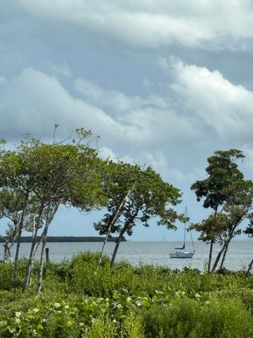 27 Harbour Isle Drive W 105, Fort Pierce, FL 34949