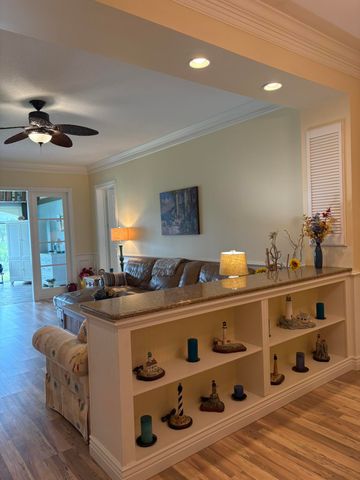 27 Harbour Isle Drive W 105, Fort Pierce, FL 34949