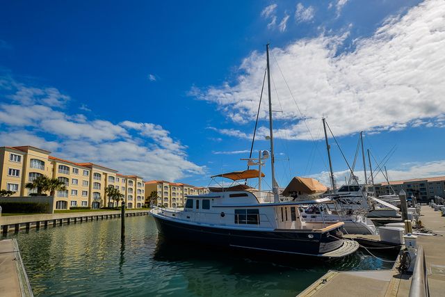 27 Harbour Isle Drive W 105, Fort Pierce, FL 34949