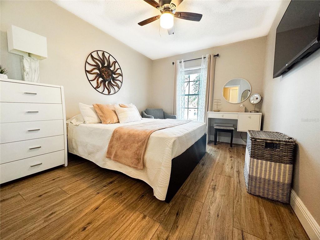 Image 13 of property listing at 13852 TIMBERBROOKE DRIVE 202, Orlando, FL 32824