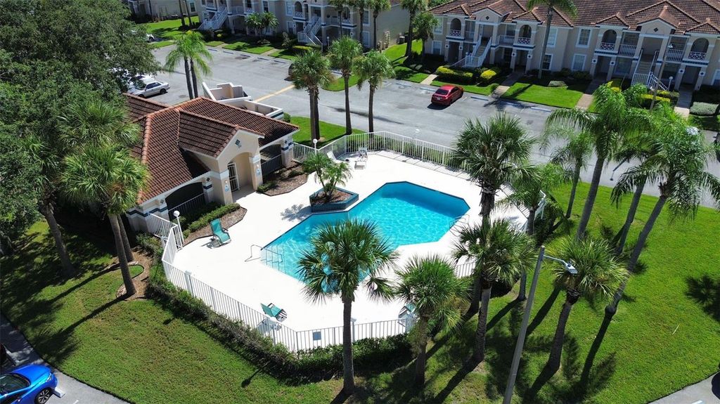 Image 20 of property listing at 13852 TIMBERBROOKE DRIVE 202, Orlando, FL 32824