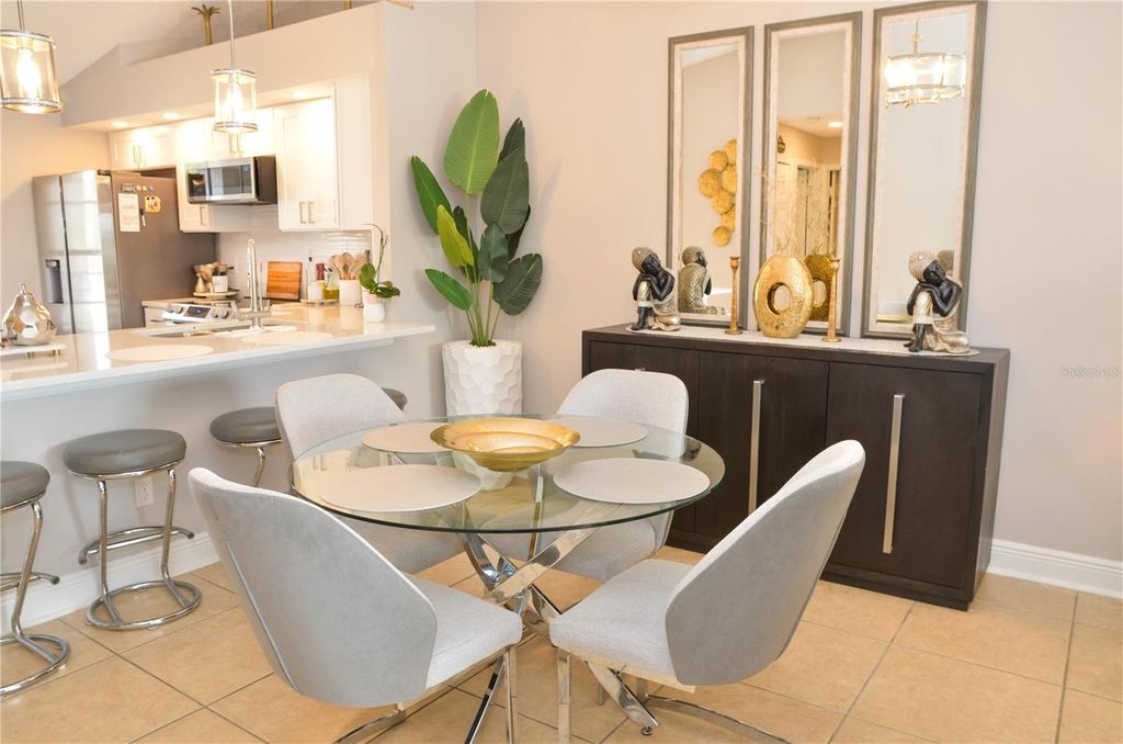 Image 9 of property listing at 13852 TIMBERBROOKE DRIVE 202, Orlando, FL 32824