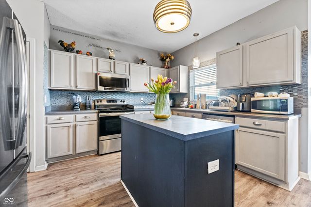 15108 Royal Grove Drive, Noblesville, IN 46060
