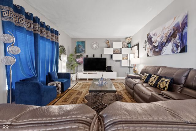 15108 Royal Grove Drive, Noblesville, IN 46060