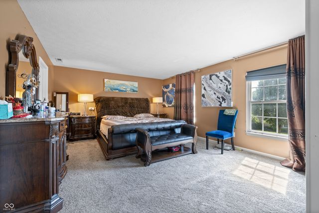 15108 Royal Grove Drive, Noblesville, IN 46060