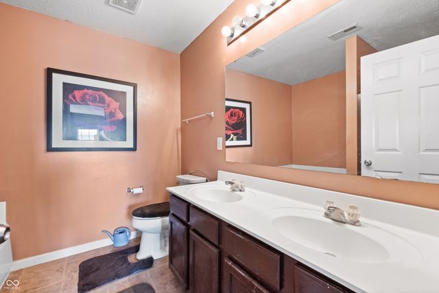 15108 Royal Grove Drive, Noblesville, IN 46060