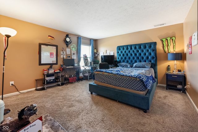 15108 Royal Grove Drive, Noblesville, IN 46060