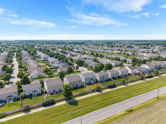 15108 Royal Grove Drive, Noblesville, IN 46060