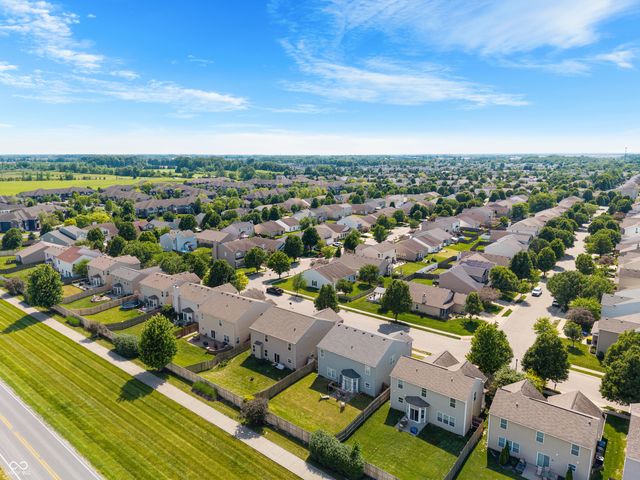 15108 Royal Grove Drive, Noblesville, IN 46060