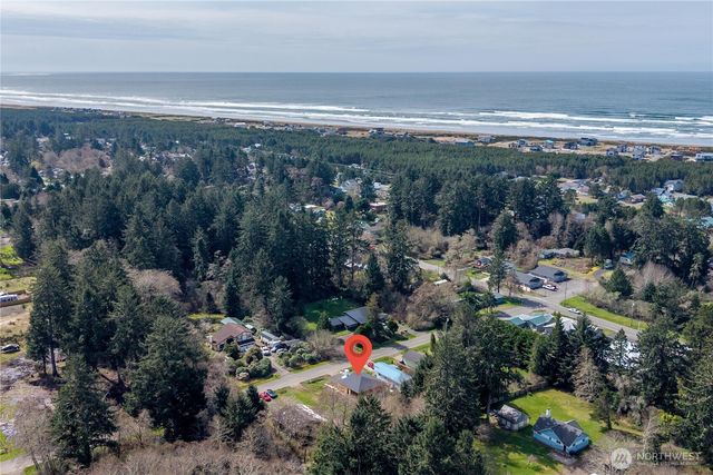 522 W Newell Street, Westport, WA 98595