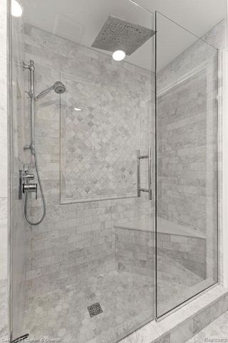 22043 Edison Street, Dearborn, MI 48124