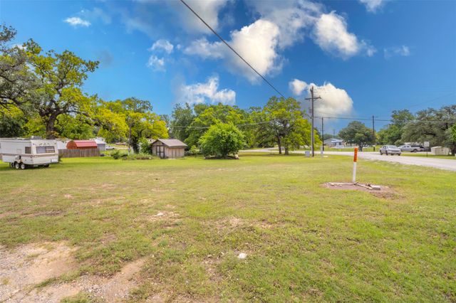 5632 Arrowhead Drive, Granbury, TX 76048