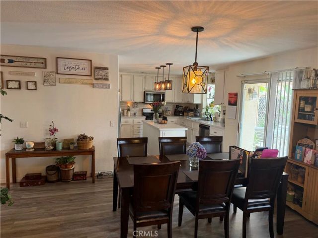 1600 Hickory Wood, Hemet, CA 92545