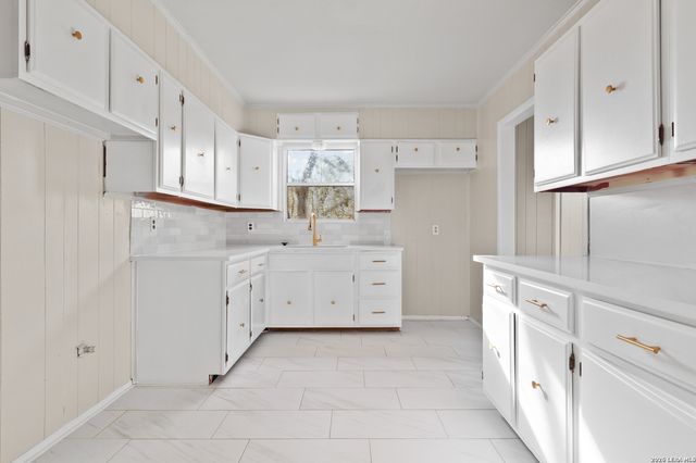 428 Koehler, San Antonio, TX 78223