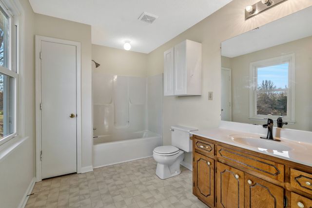 739 Salem Ridge Rd, Clarksville, TN 37040