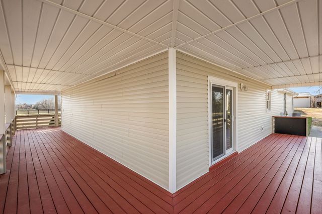 739 Salem Ridge Rd, Clarksville, TN 37040